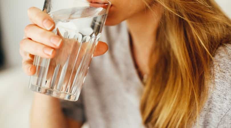 【必読】シリカ水の効果を引き出すための、正しい飲み方！飲む量とタイミングが決め手